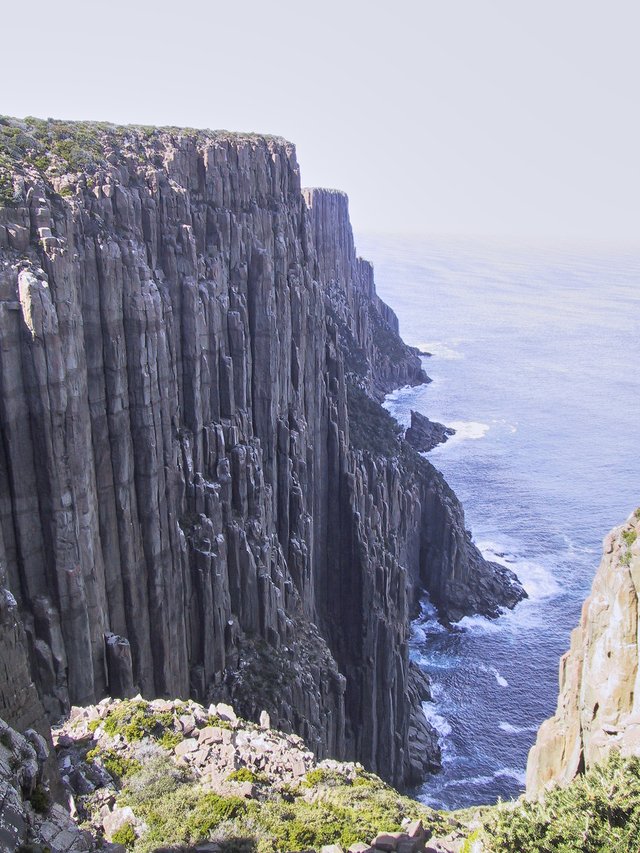 Columnar basalt, dropping into the sea