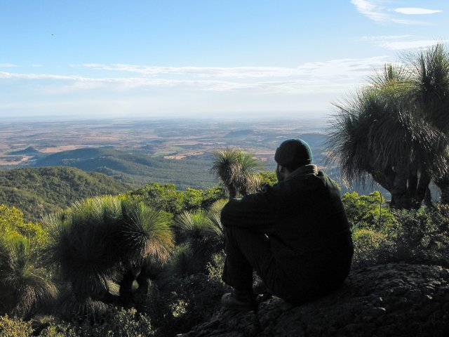 Hike up Mt Kiangarow