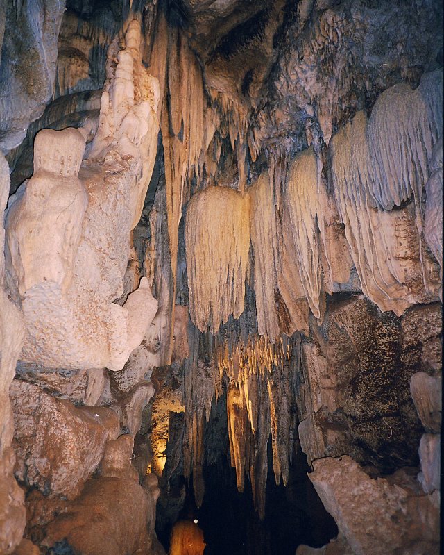 Cutta Cutta Caves