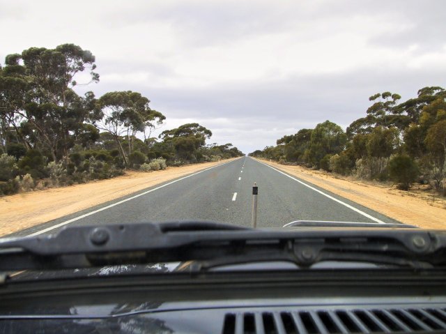 Eyre Hwy - 90 Mile Straight