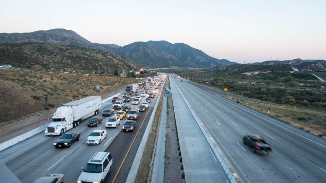 Busy I-15, m341+