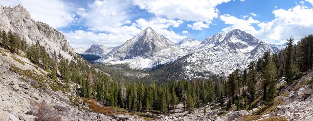 Bubbs Creek Valley view, m787