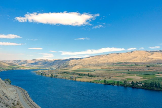 Columbia River, south of Chelan WA