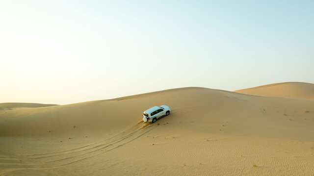 4WD in the dunes