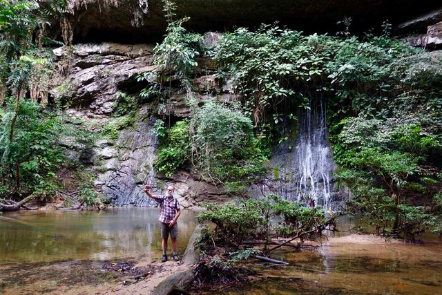 Chris selfies self at waterfall