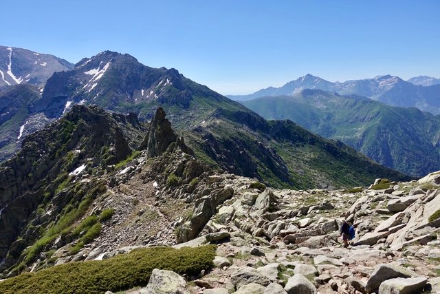 Trail along the ridge