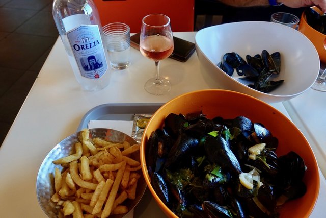 Mussel lunch