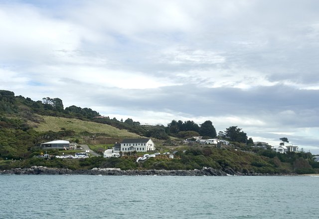 Chain coming ashore, South Island