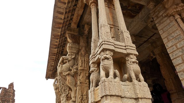 Pillars, Vittala temple