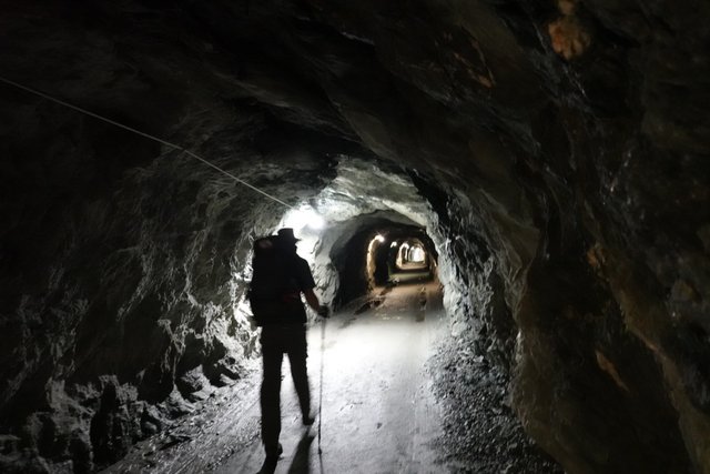 Tunnel hiking