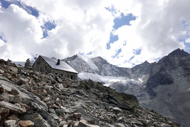 Cabane de Moiry