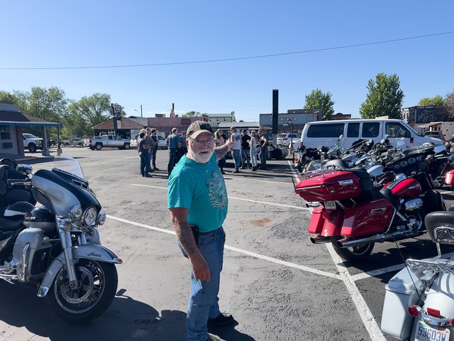 In WIlliams, found some Dutch family bikers