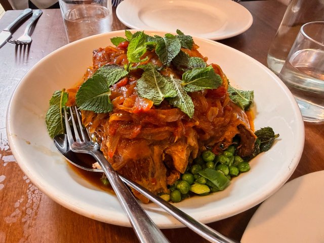 Lamb shoulder with mint
