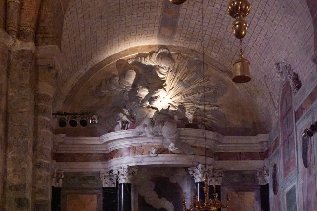 Eclipse sculpture high in St-Lizier
